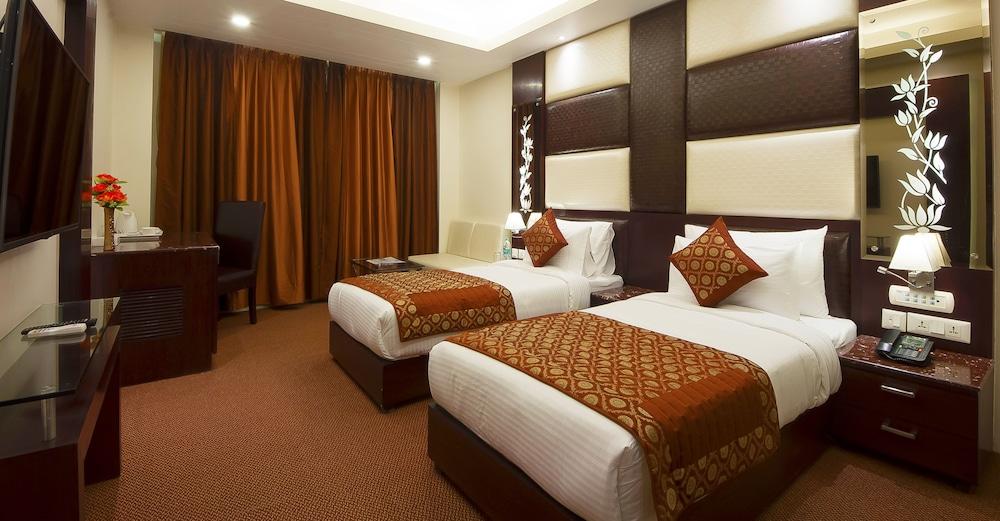 Hotel Golden Grand Delhi  Exterior foto