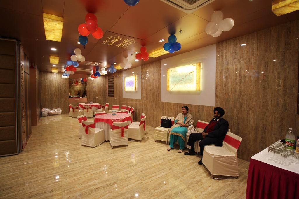 Hotel Golden Grand Delhi  Exterior foto